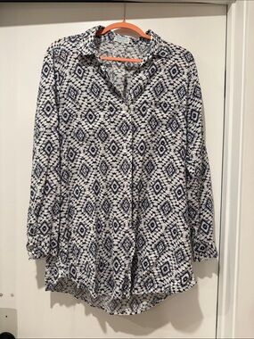 Women's Navy & White Printed Button-Up Shirt - Casual Collared Top
